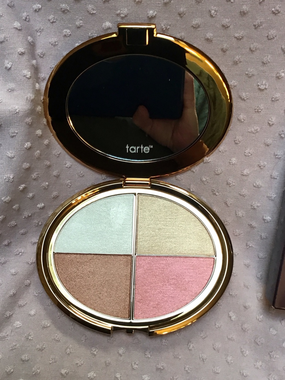 TARTE highlighter palette. Sheer shades of white, gold, pink and bronze. - Picture 2 of 6